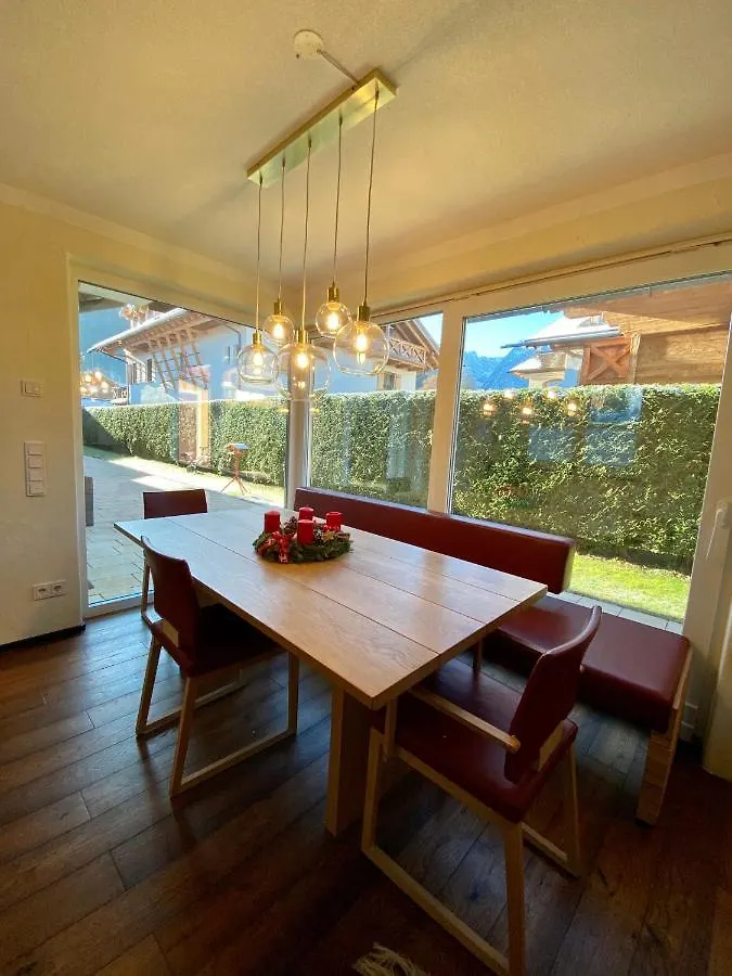 Alpine Escape Holiday Home With Mountain View Garmisch-Partenkirchen 0*,
