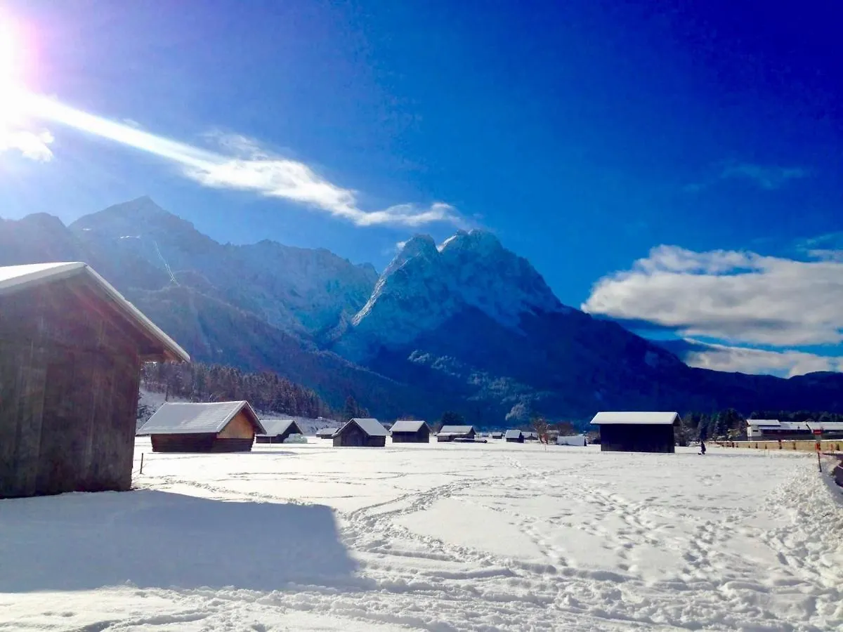 Alpine Escape Holiday Home With Mountain View Garmisch-Partenkirchen